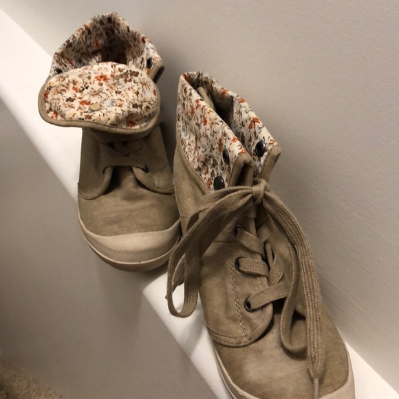 Floral and Beige High Heel Booty - Picture 3 of 3